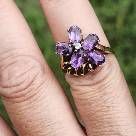 10kt gold vintage amethyst diamond ring